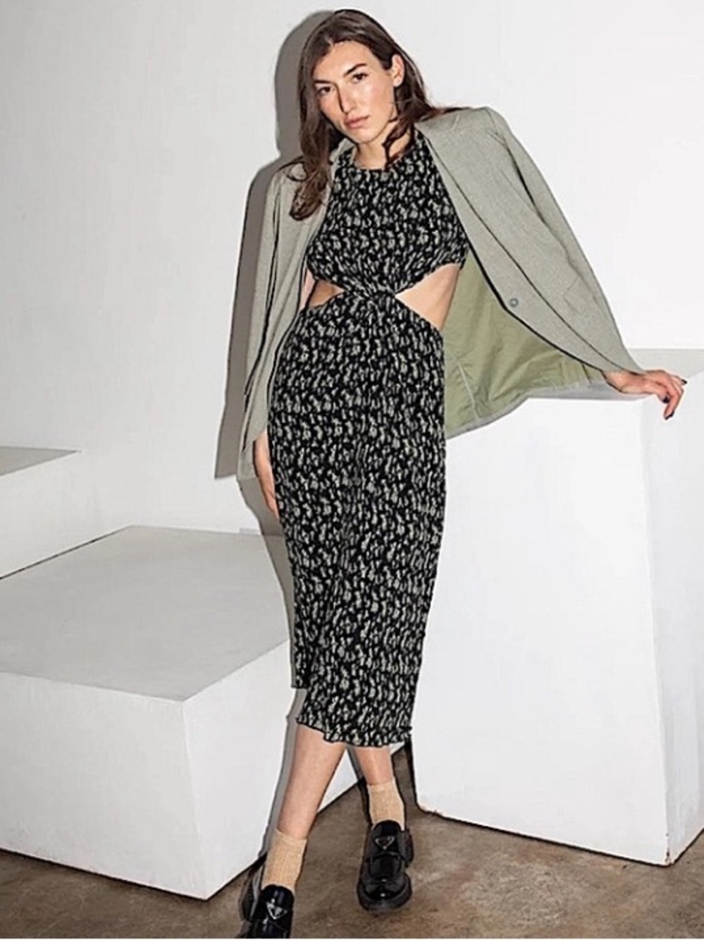 NWT Who What Wear Drew Plisse Cutout Twist Crepe Floral Midi Dress Medium Resort